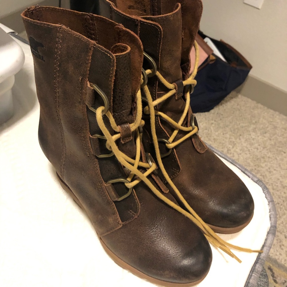 Joan of Arctic Wedge II